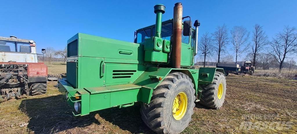 Kirovets K701 Tractoren