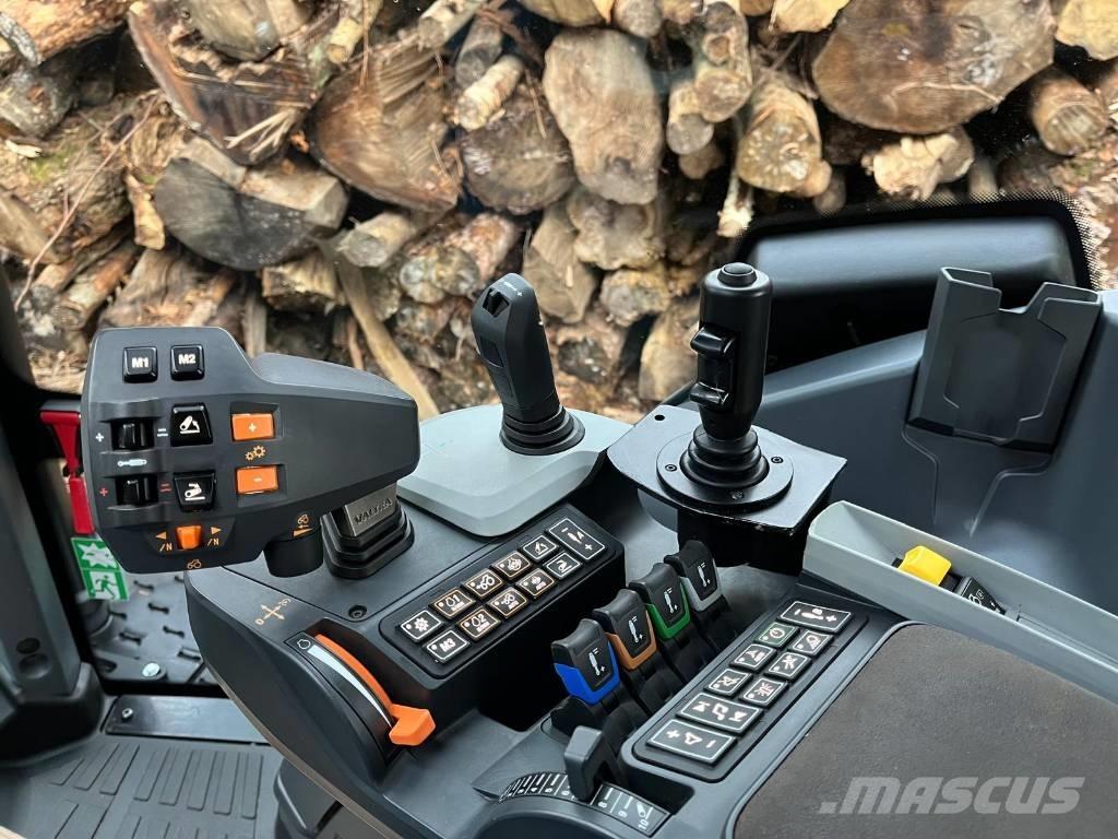 Valtra T 255 Versu Tractoren