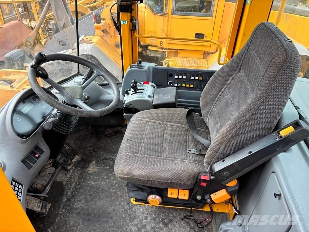 Volvo L 120 E Wielladers