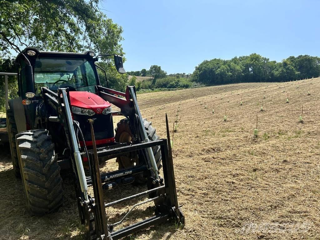 Massey Ferguson 5710 Tractoren