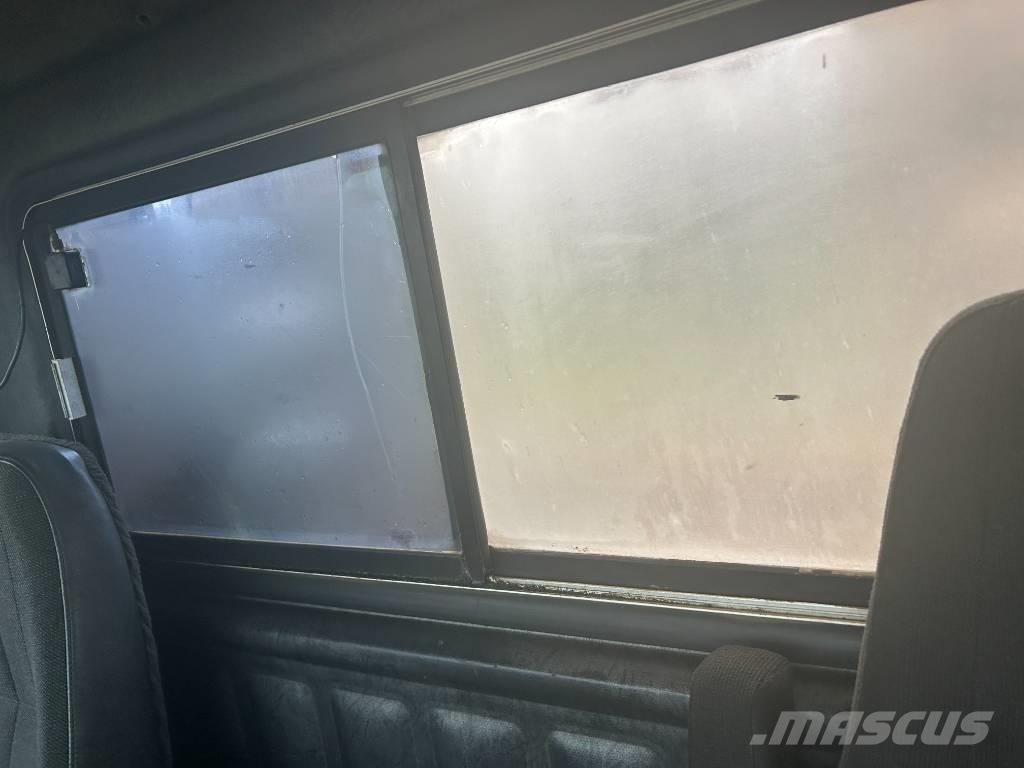 Mack CH 613 Trekkers