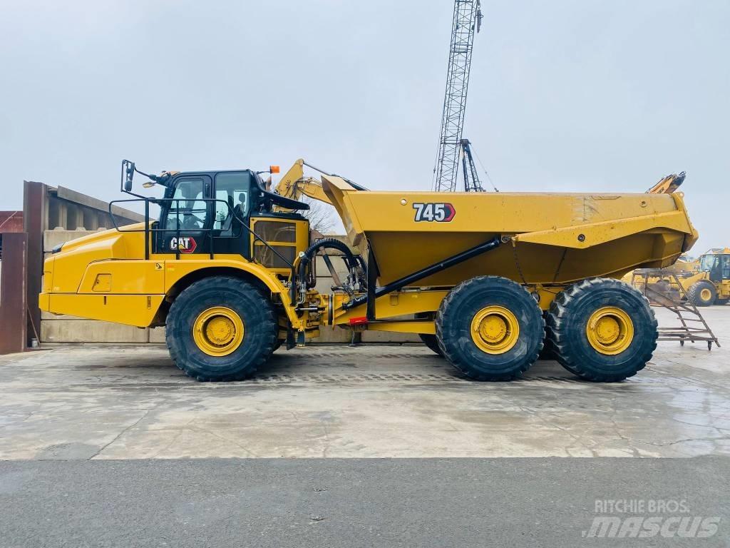 CAT 745 Knik dumptrucks