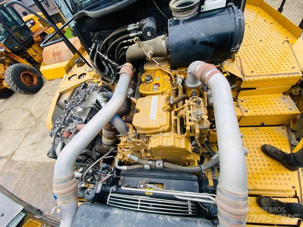 CAT 745 Knik dumptrucks