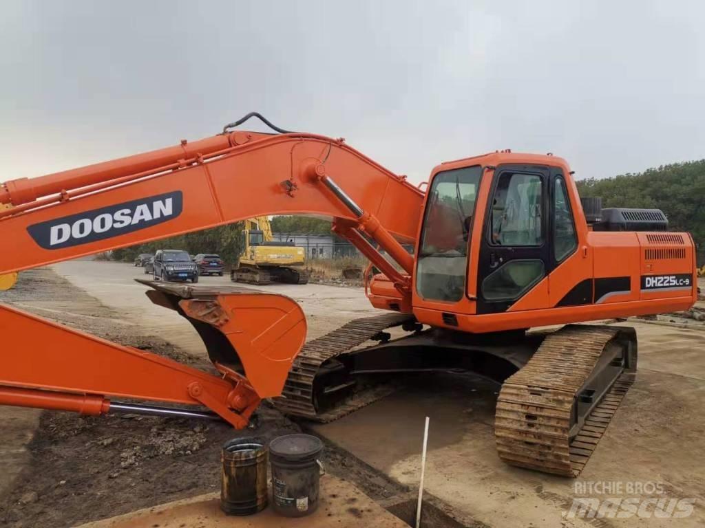 Doosan DH225LC-9 Rupsgraafmachines