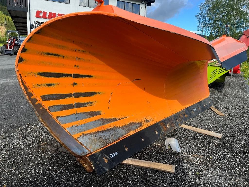 FMG PA330 Sneeuwschuivers en -ploegen