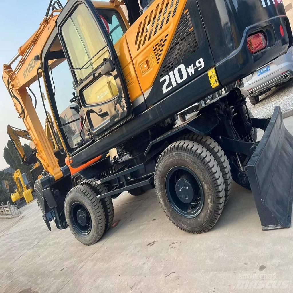 Hyundai R210W-9 Wielgraafmachines