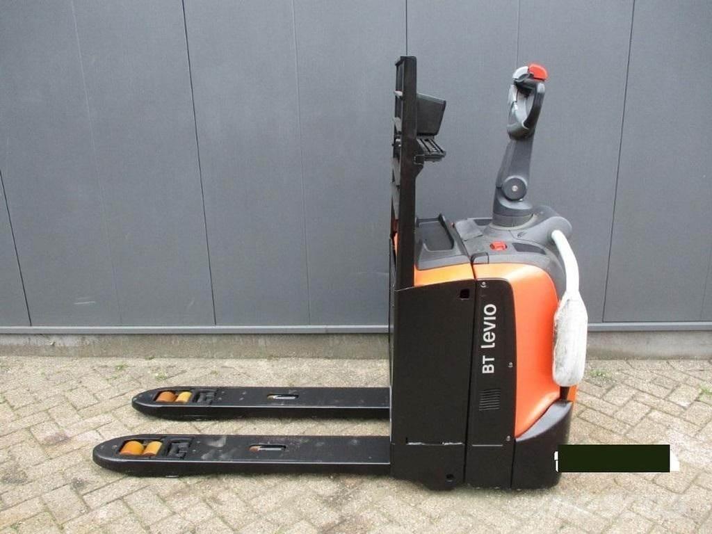 Toyota LPE 200 Meerij pallettruck met platform