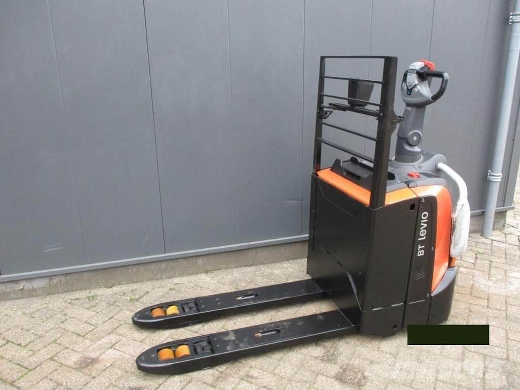 Toyota LPE 200 Meerij pallettruck met platform