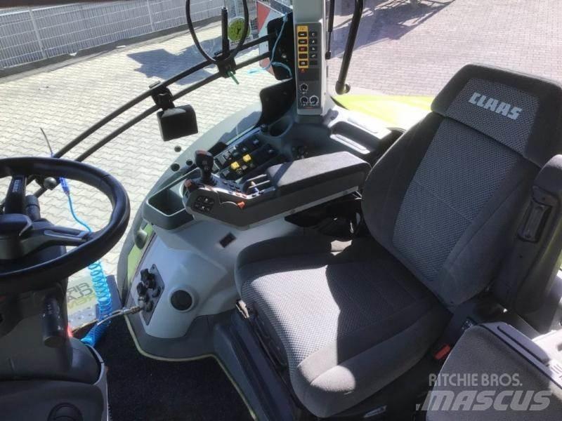 CLAAS AXION 850 Tractoren
