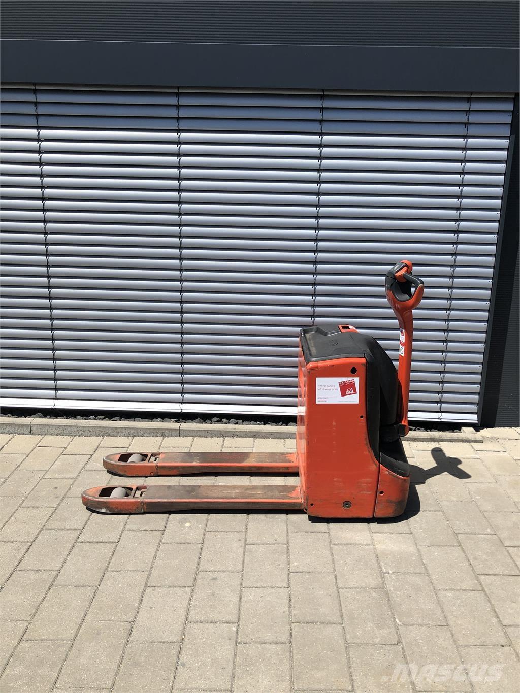 Linde T16 Stapelaar meeloop