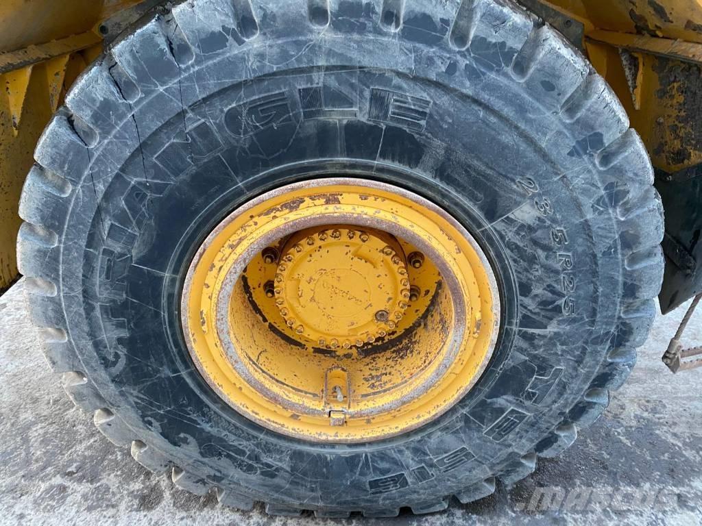 Volvo A 25 D Knik dumptrucks