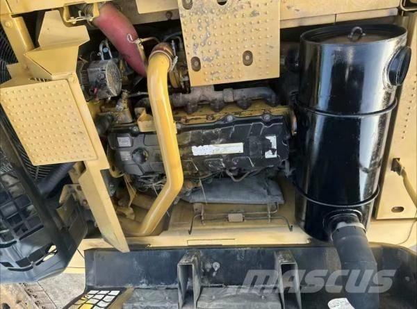 CAT 330 D Rupsgraafmachines