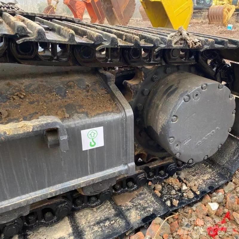 Volvo EC 240 Rupsgraafmachines