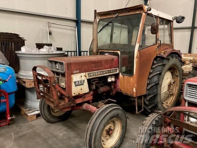 International 423 Tractoren