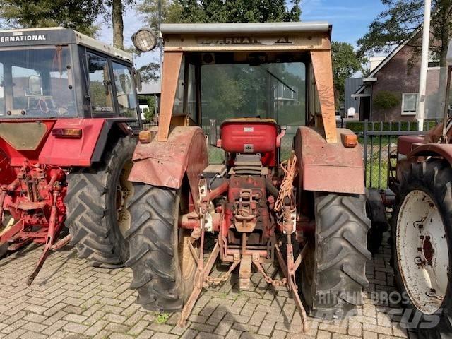 International 423 Tractoren