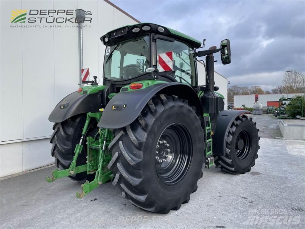 John Deere 6250R Tractoren