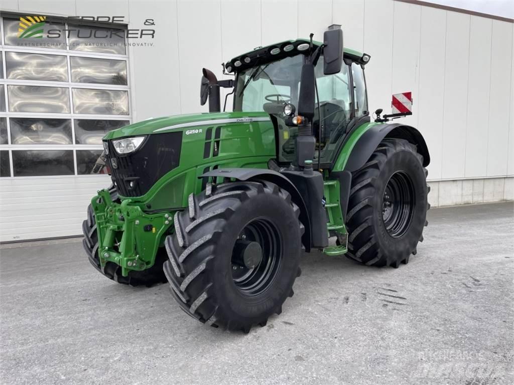 John Deere 6250R Tractoren