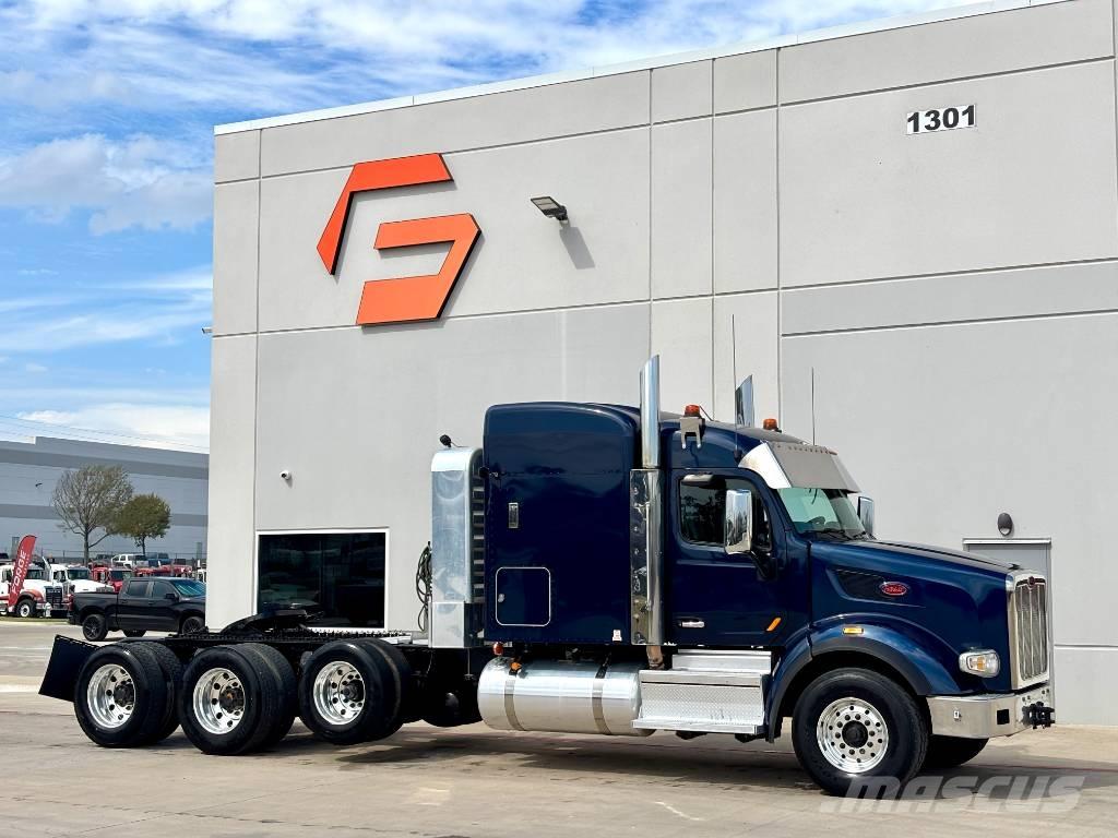 Peterbilt 567 Trekkers