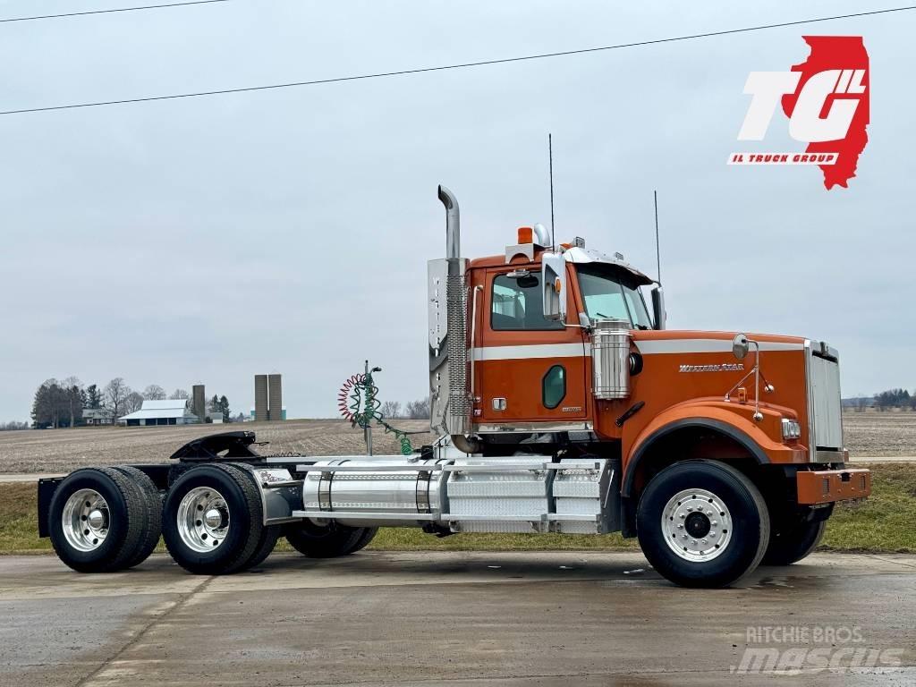 Western Star 4900 Trekkers