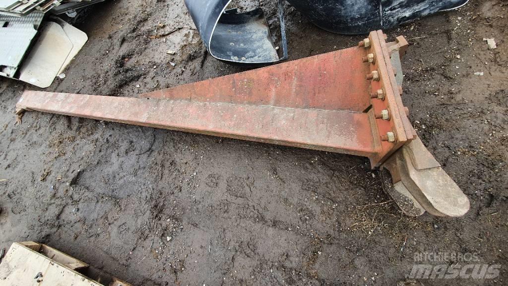  JIB  LIFTING BOOM Rupsbanden, kettingen en onderstel