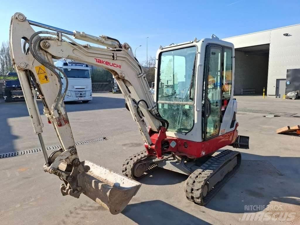 Takeuchi TB225LSA Minigraafmachines < 7t