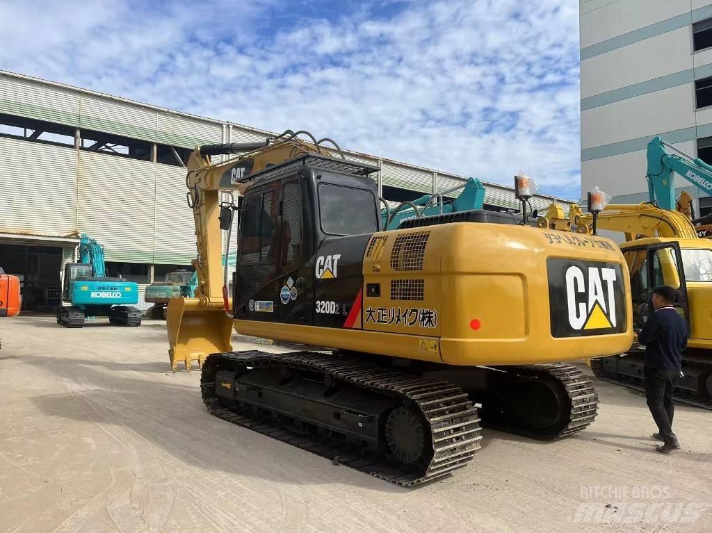 CAT 320 D Rupsgraafmachines