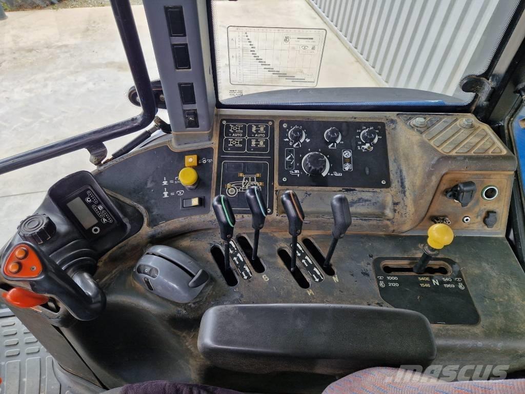 New Holland TM 150 Tractoren