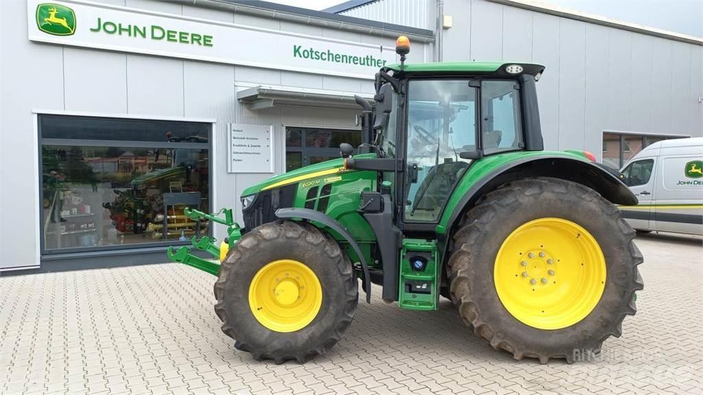 John Deere 6120M Tractoren