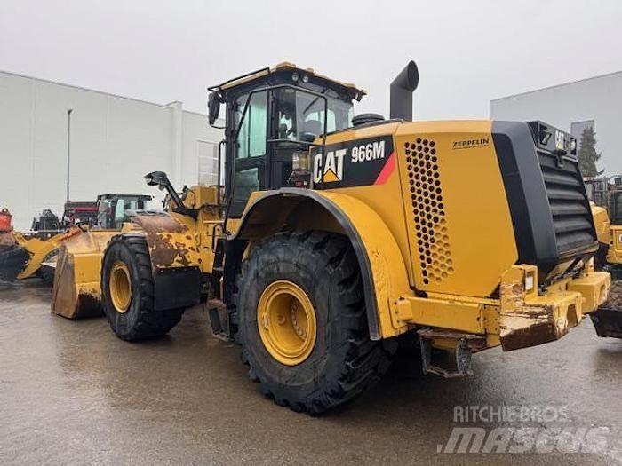 CAT 966M Wielladers