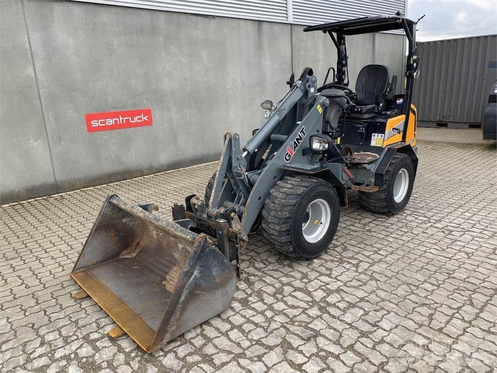 GiANT G2500HD Knik- en schrankladers