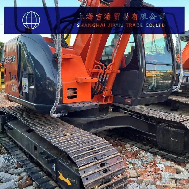 Hitachi ZX 135 Rupsgraafmachines