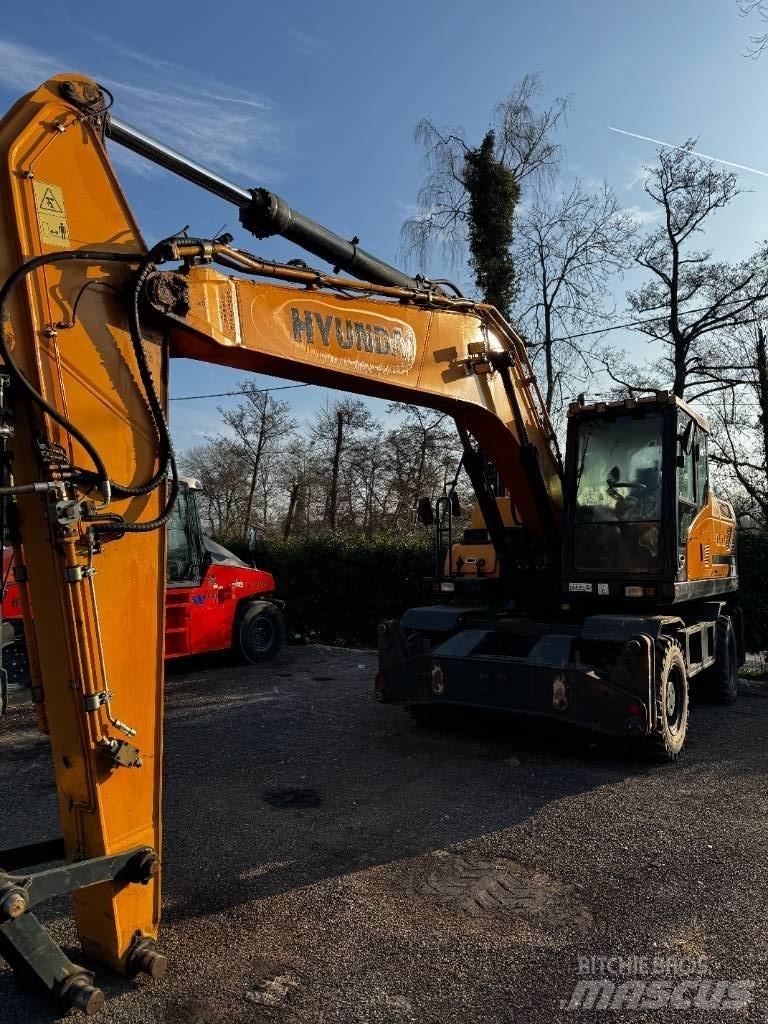Hyundai HW 210 Wielgraafmachines