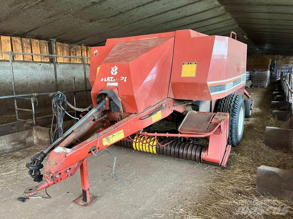 Hesston 4600 Vierkante balenpers