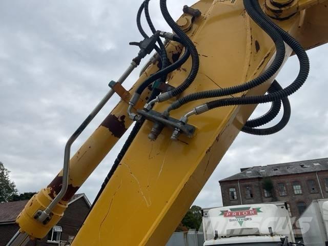 Komatsu PW110MR-11 Wielgraafmachines