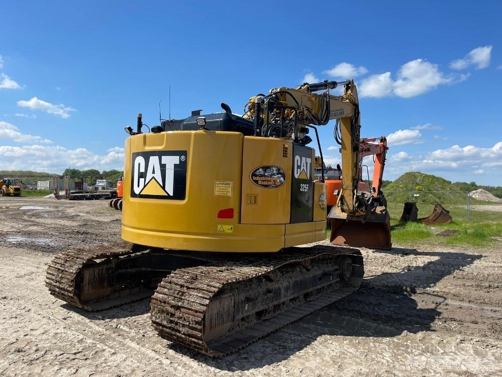 CAT 325 F Rupsgraafmachines