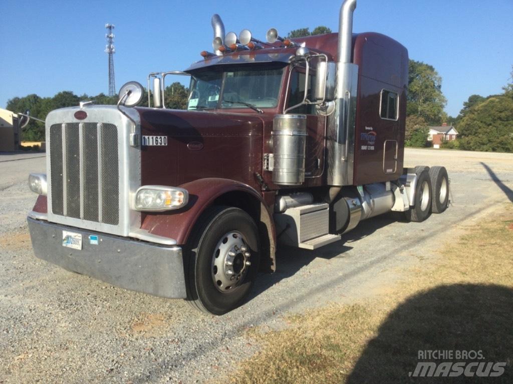 Peterbilt 389 Trekkers
