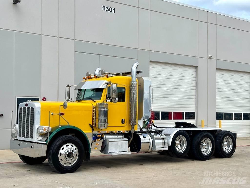 Peterbilt 389 Trekkers