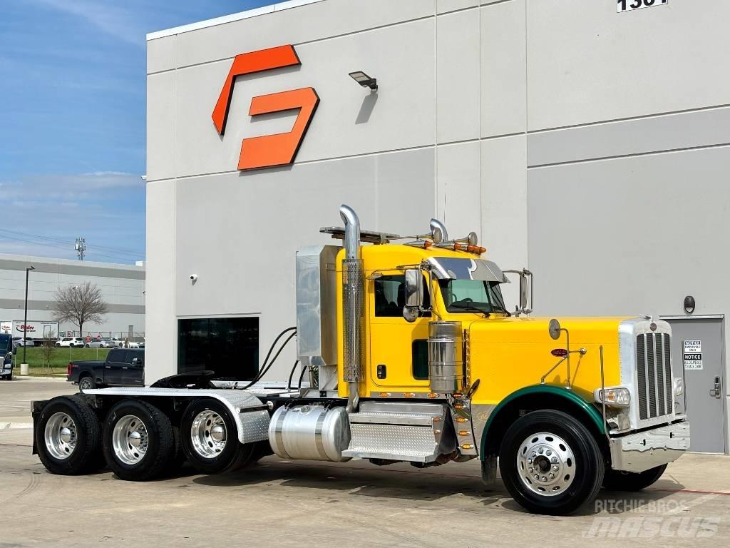 Peterbilt 389 Trekkers
