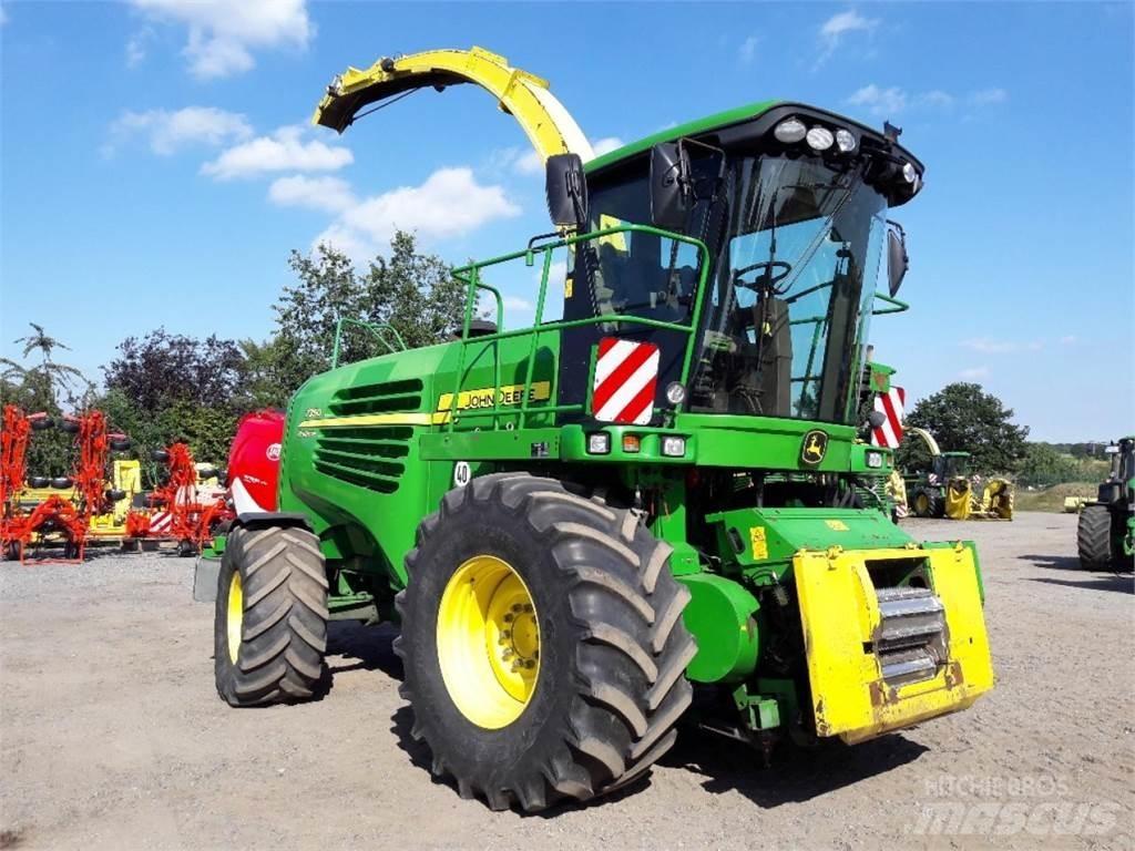 John Deere 7350 Zelfrijdende veldhakselaars
