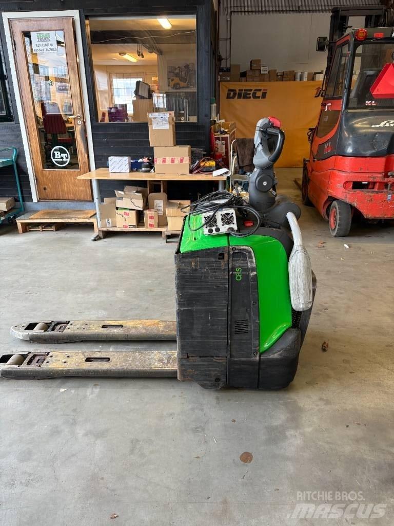Cesab P 320 Meerij pallettruck met platform