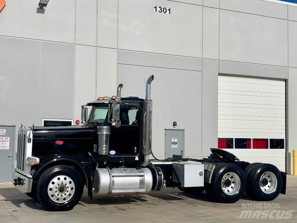Peterbilt 389 Trekkers