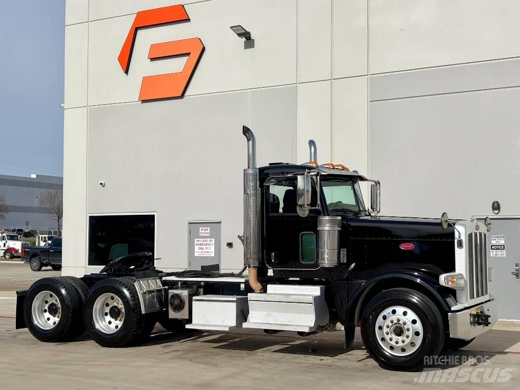Peterbilt 389 Trekkers