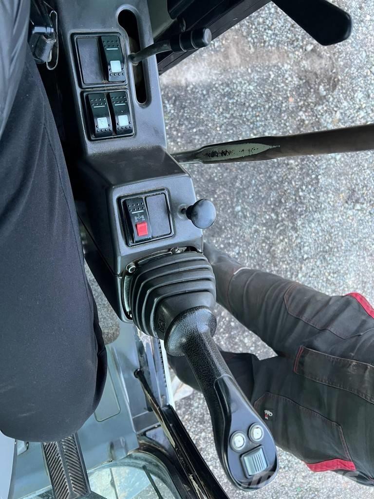 CAT M 313 D Wielgraafmachines