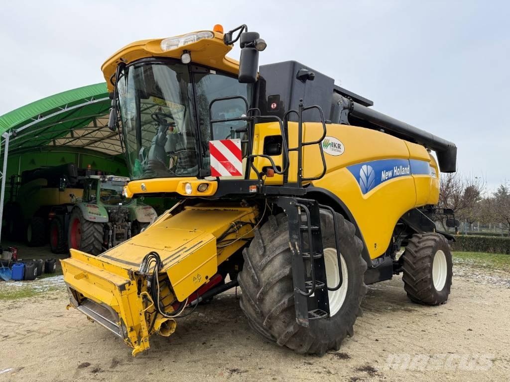New Holland CX 8070 Maaidorsmachines