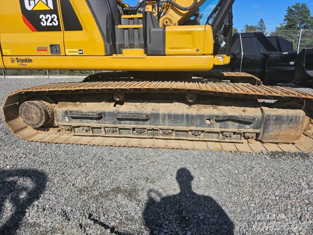 CAT 323 Rupsgraafmachines