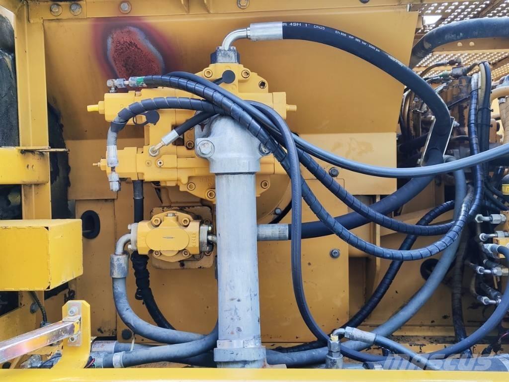 CAT 325 LN Rupsgraafmachines