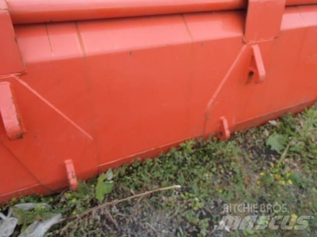 Kubota M 7151 Tractoren