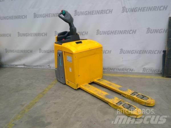 Jungheinrich ERE 120 Meerij pallettruck met platform