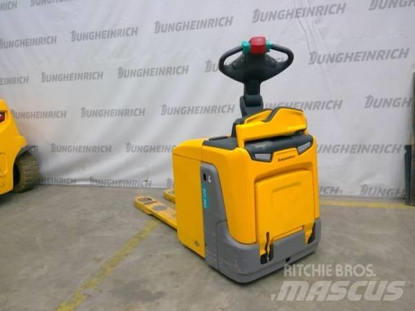 Jungheinrich ERE 120 Meerij pallettruck met platform
