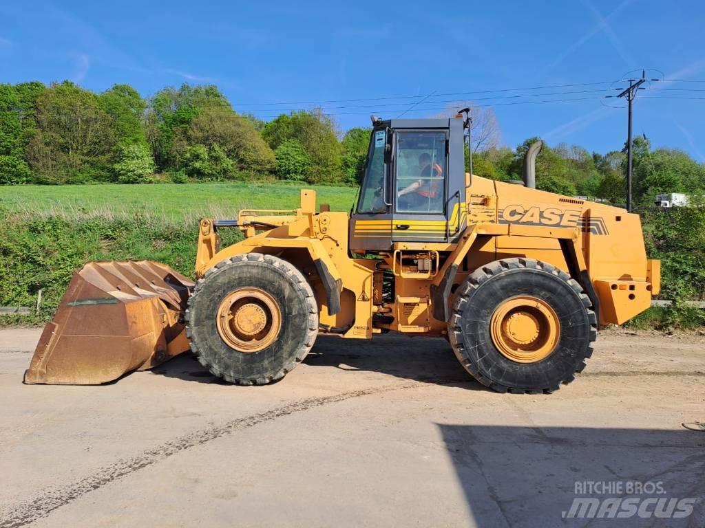 CASE 821 B Wielladers